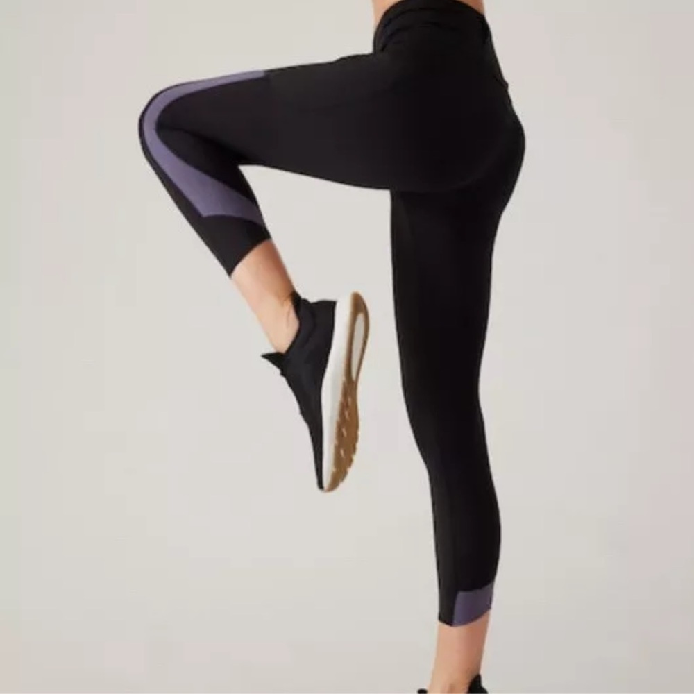 Athleta Ultimate Stash Craft Tight. Size L.
